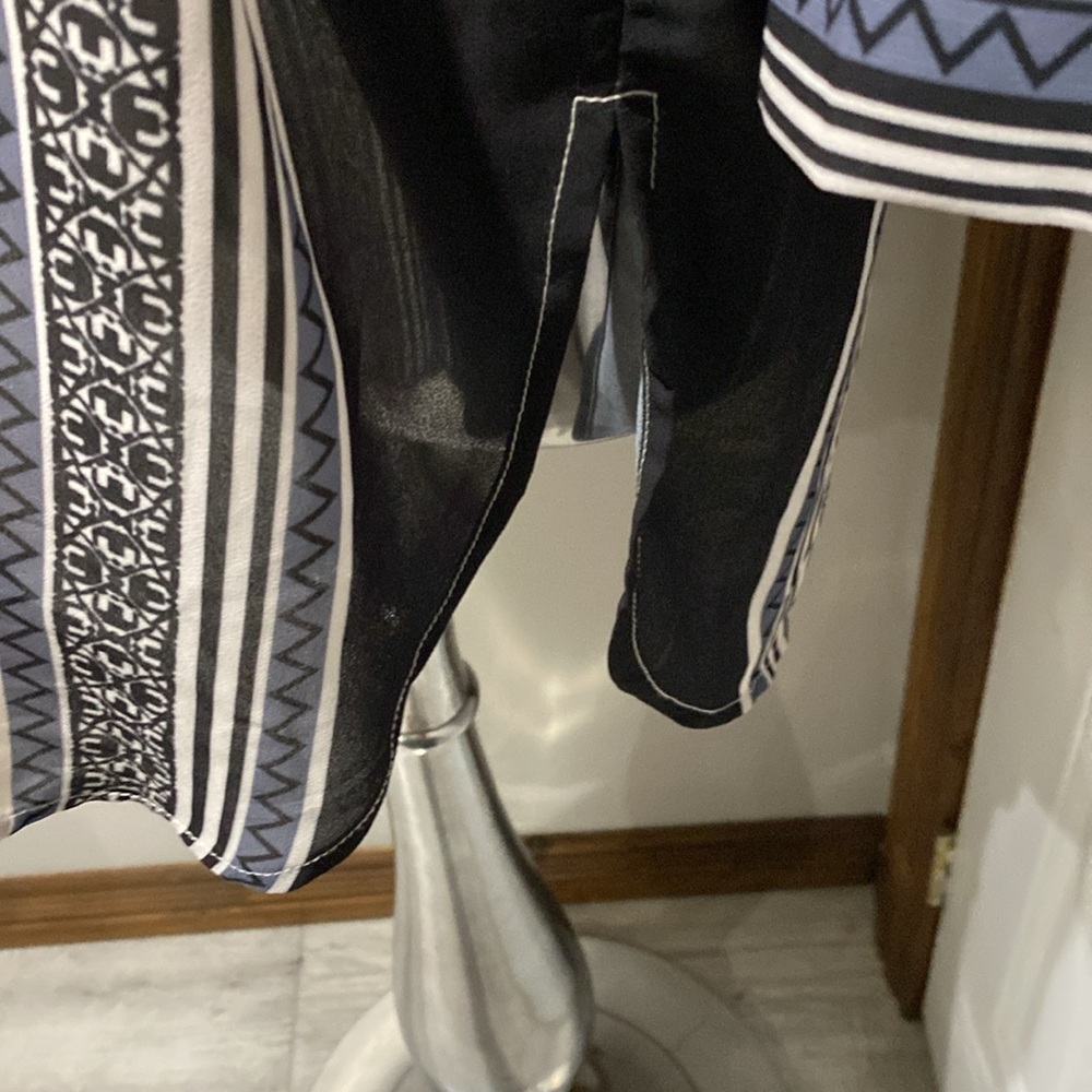 Vici - Duster/Kimono Or Dress With Belt - Flowers & Abstract Pattern - Picture 5 of 5